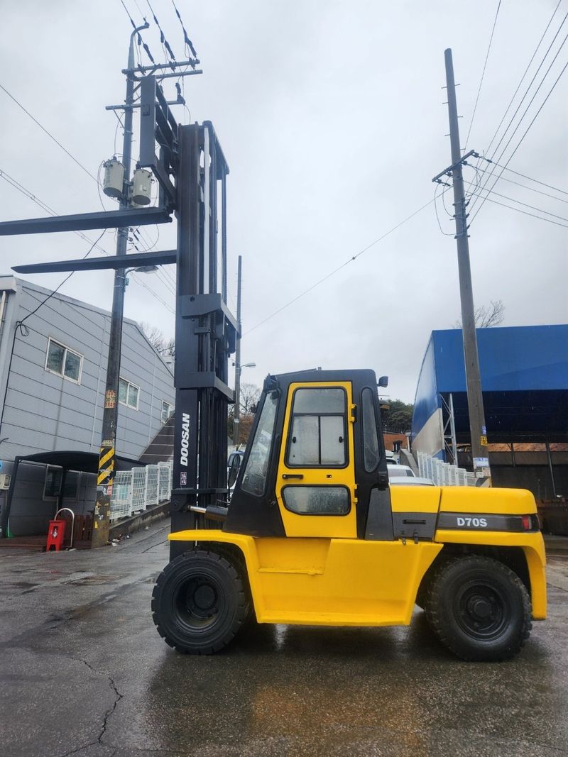 한효진님의 장터 판매 상품 [두산 7톤 하이마스트 자동발 디젤 중고지게차 ] 첨부 사진