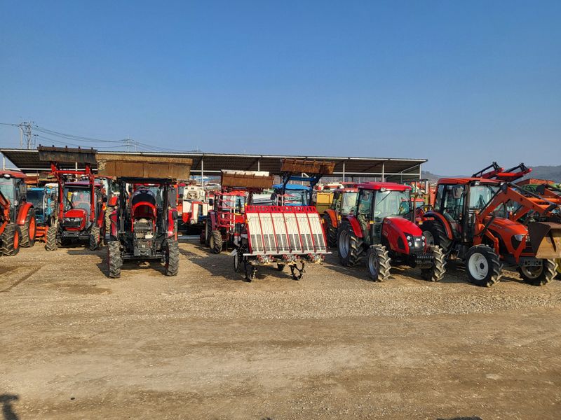 장터 상품 [각종농기계.트렉터.콤바인.이양기] 썸네일