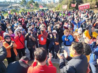 들꽃농장님의 함께 일하는 동료는 몇명인가요? · 참여글 작성글 사진