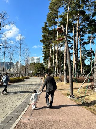 황명식님의 함께 일하는 동료는 몇명인가요? · 참여글 작성글 사진