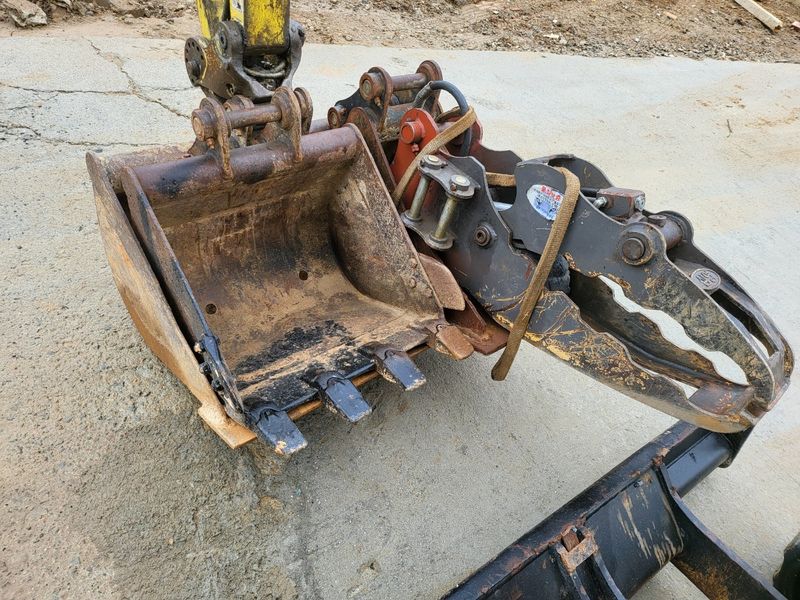 장터 상품 [2톤급중고미니굴삭기] 썸네일