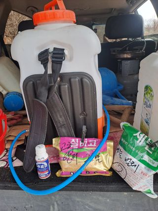 박흠님의 함께 일하는 동료는 몇명인가요? · 참여글 작성글 사진