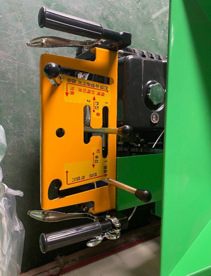 알 수 없음님의 장터 판매 상품 [궤도형 엔진 잔가지 파쇄기 판매] 첨부 사진