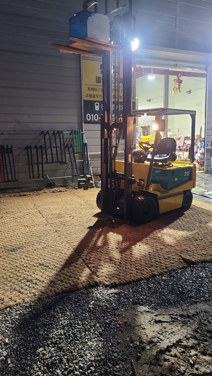 일개미(4454)님의 장터 판매 상품 [코마츠전동2톤지게차] 첨부 사진