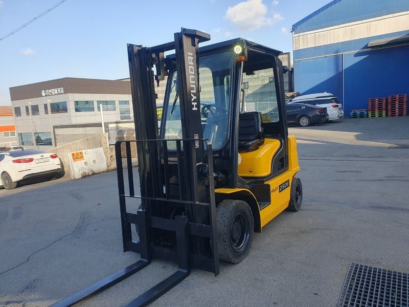 한효진님의 장터 판매 상품 [현대 디젤2.5톤 중고지게차 ] 첨부 사진