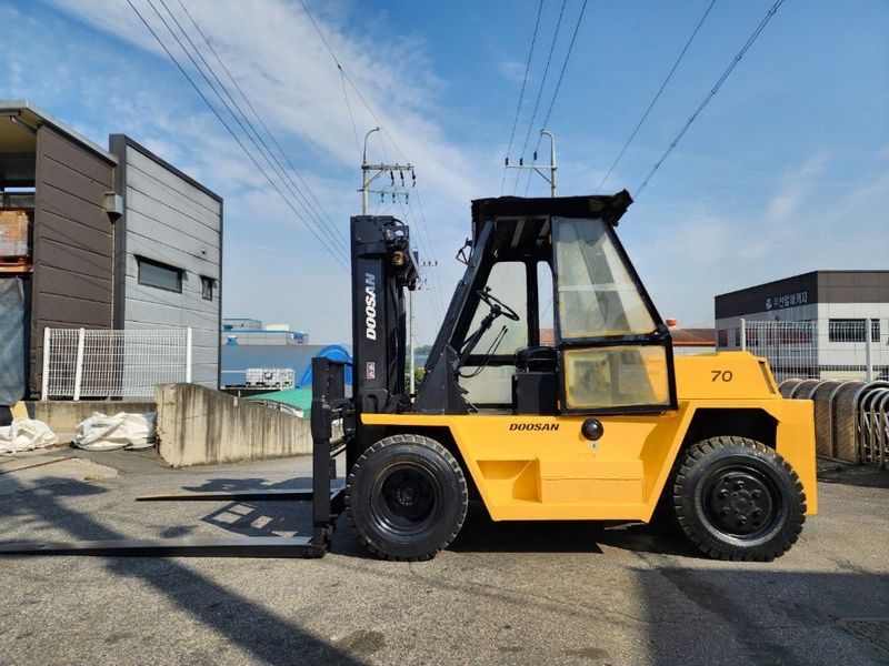 한효진님의 장터 판매 상품 [저렴한 중고지게차 두산 디젤7톤 자동발] 첨부 사진