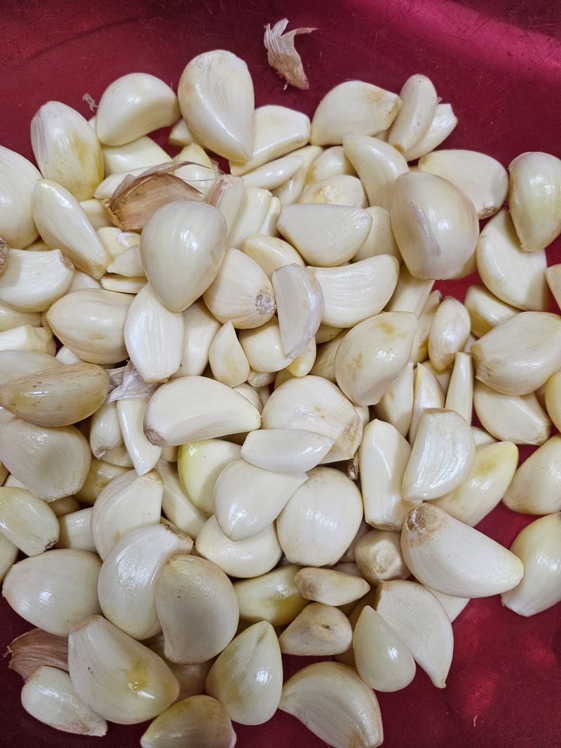 장터 상품 [손수 깐마늘 1KG] 썸네일