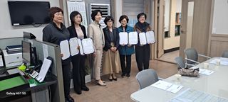 사천시향촌동 돼지띠님의 선도농가에 선정된 소감은? · 참여글 작성글 사진