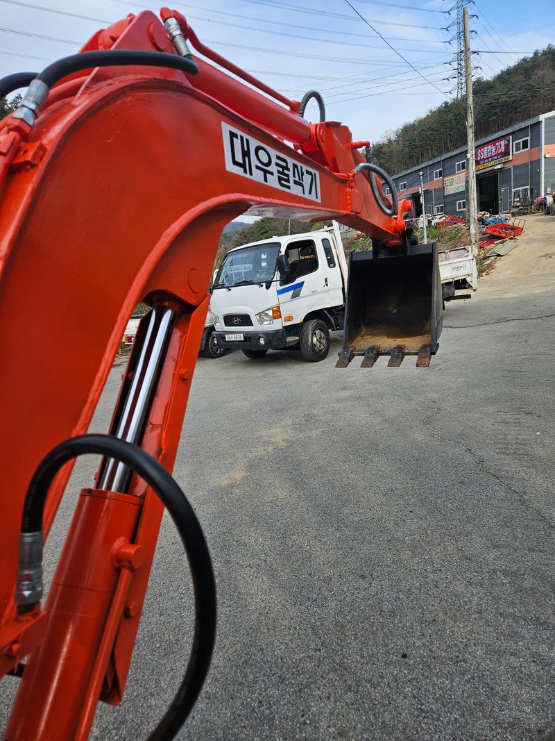 신지안님의 장터 판매 상품 [대우03 포크레인 판매합니다] 첨부 사진