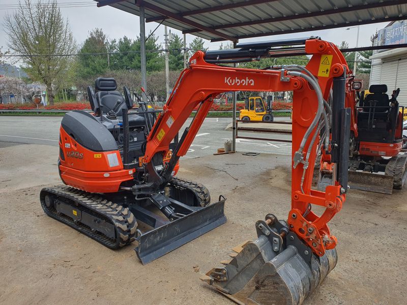 장터 상품 [신차급 미니굴삭기 구보다 u20] 썸네일