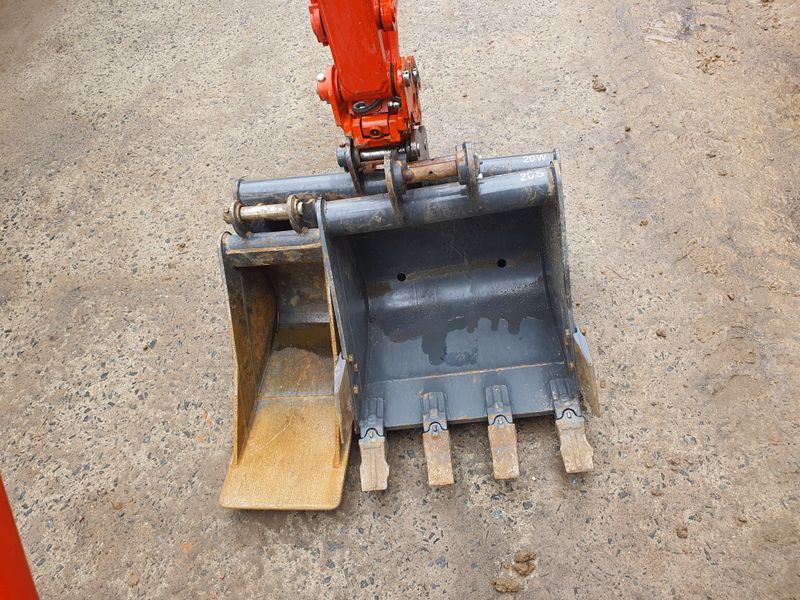 중고굴삭기 김동윤님의 장터 판매 상품 [신차급 미니굴삭기 구보다 u20] 첨부 사진