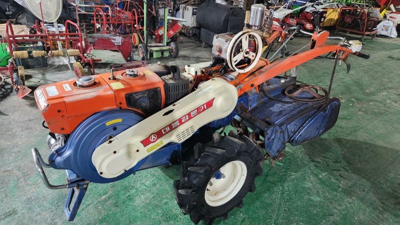 김동현님의 장터 판매 상품 [대동경운기 로타리장착 (판매완료)] 첨부 사진