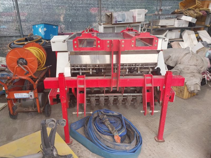 홀곡찬바람님의 장터 판매 상품 [터렉터 마늘파종기 ] 첨부 사진