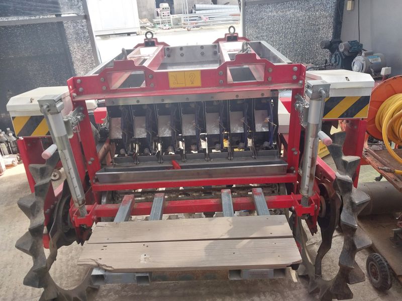 홀곡찬바람님의 장터 판매 상품 [터렉터 마늘파종기 ] 첨부 사진