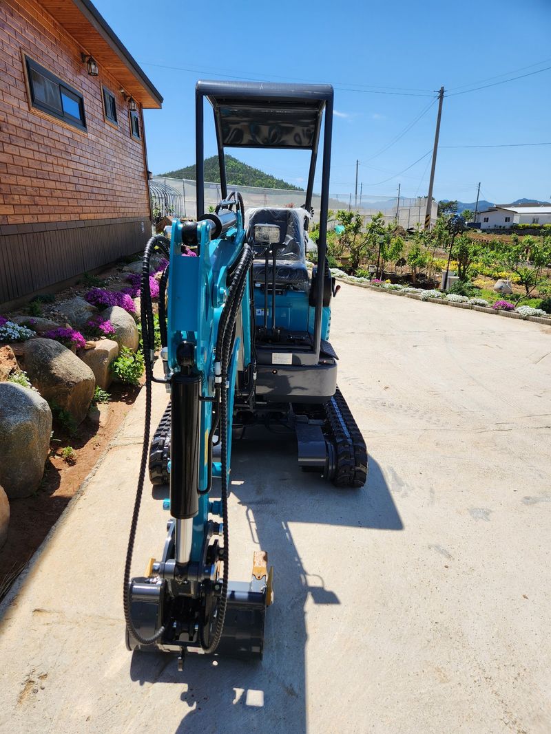 윤금옥님의 장터 판매 상품 [이세아구보다1.5미니포크레인새제품] 첨부 사진