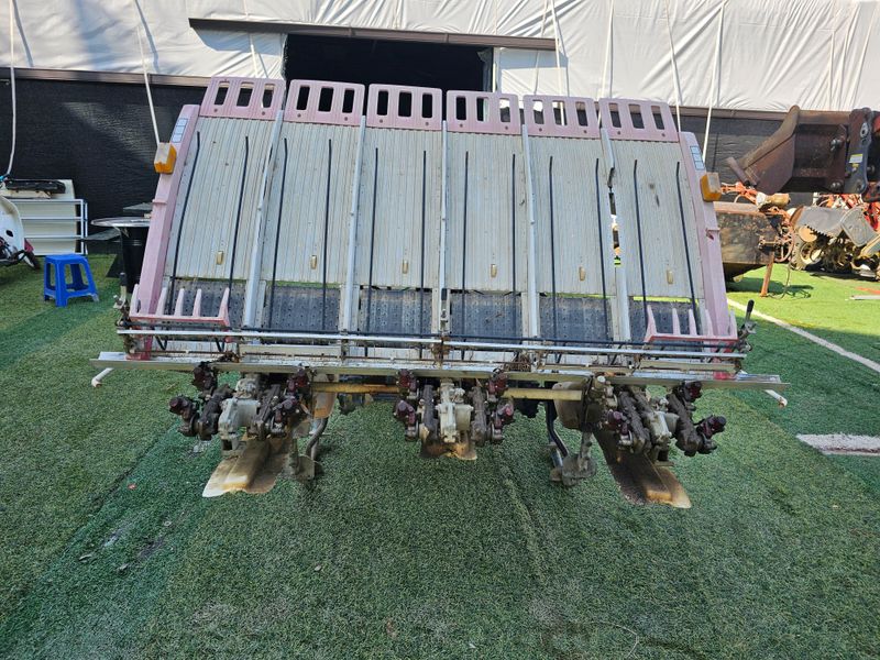 최도윤(중고농기계)님의 장터 판매 상품 [국제 6조식 승용이양기 판매합니다.] 첨부 사진