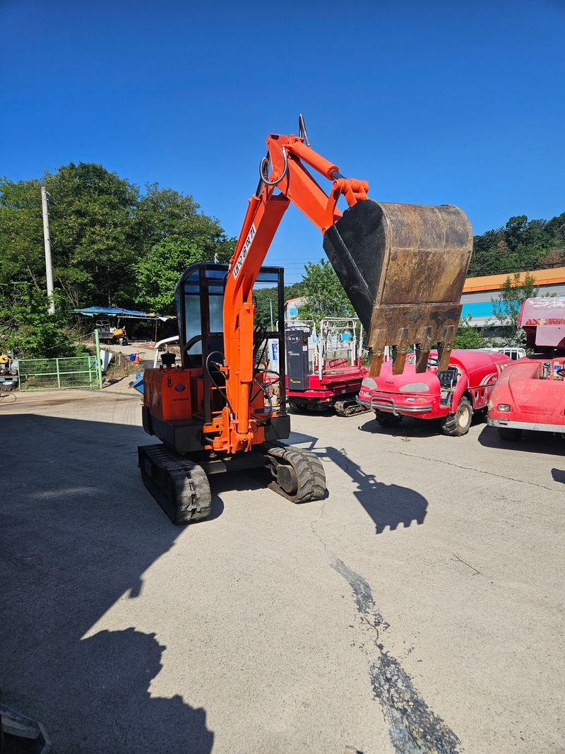 신지안님의 장터 판매 상품 [대우솔라 3톤미니 포크레인판매합니다] 첨부 사진