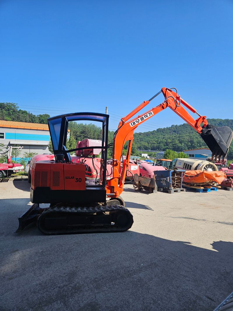 신지안님의 장터 판매 상품 [대우솔라 3톤미니 포크레인판매합니다] 첨부 사진