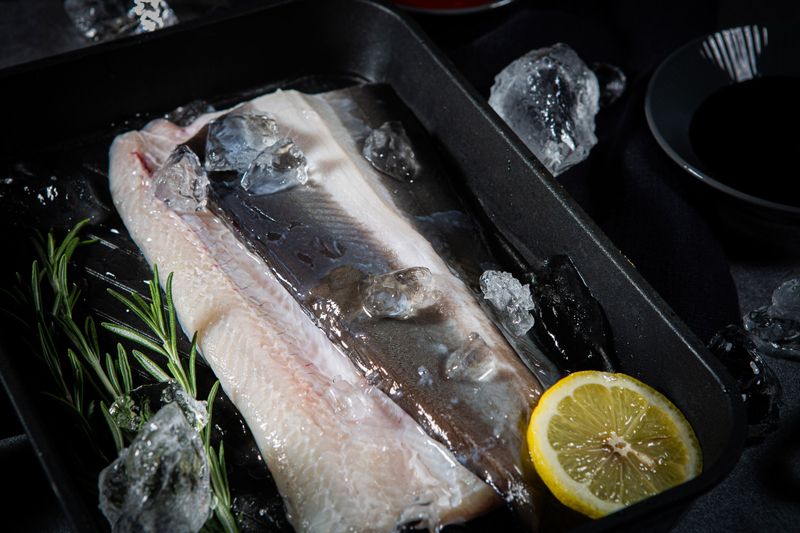 김진국님의 장터 판매 상품 [완도 선장님이 직접 잡아손질한 완도 자연산 특대 장어(손질후 1kg)] 첨부 사진