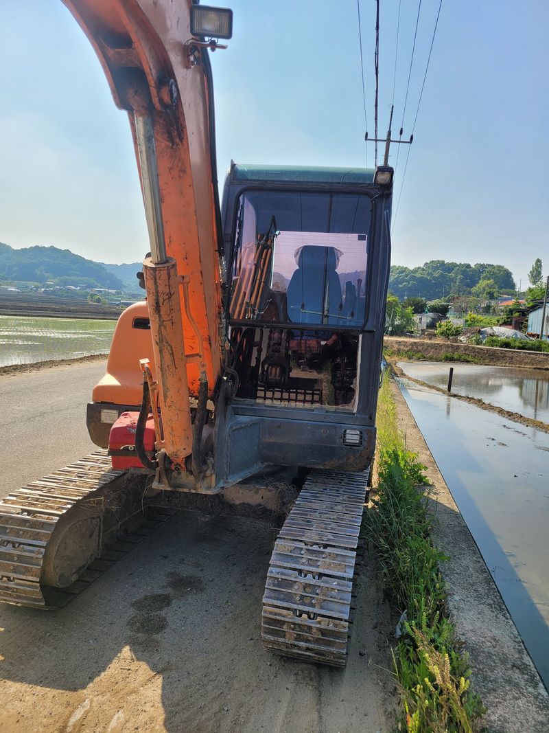 권석민님의 장터 판매 상품 [두산02굴삭기] 첨부 사진