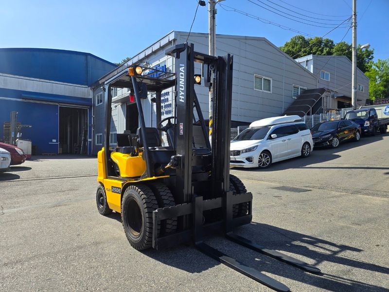 한효진님의 장터 판매 상품 [중고지게차 포렉스2.5톤 더블타이어] 첨부 사진