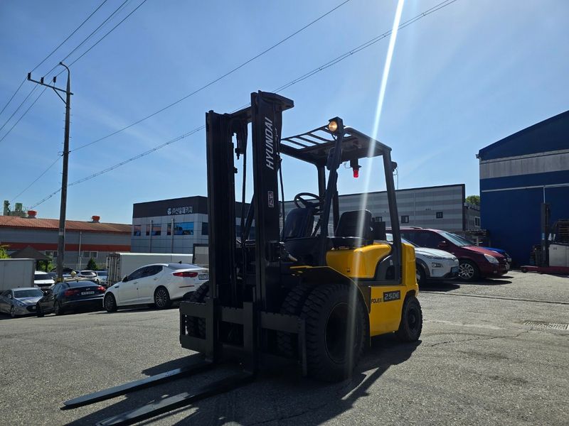 한효진님의 장터 판매 상품 [중고지게차 포렉스2.5톤 더블타이어] 첨부 사진