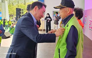 최한기님의 🎤어떤 노래 좋아하세요? · 참여글 작성글 사진