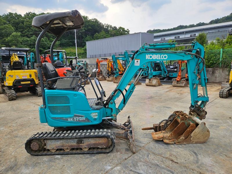 중고굴삭기 김동윤님의 장터 판매 상품 [중고미니굴삭기 풀셋코벨코SK17] 첨부 사진