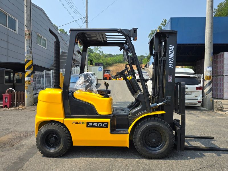 한효진님의 장터 판매 상품 [13년식 2.5톤 디젤 중고지게차 (싸이드쉬프트, 카메라)] 첨부 사진