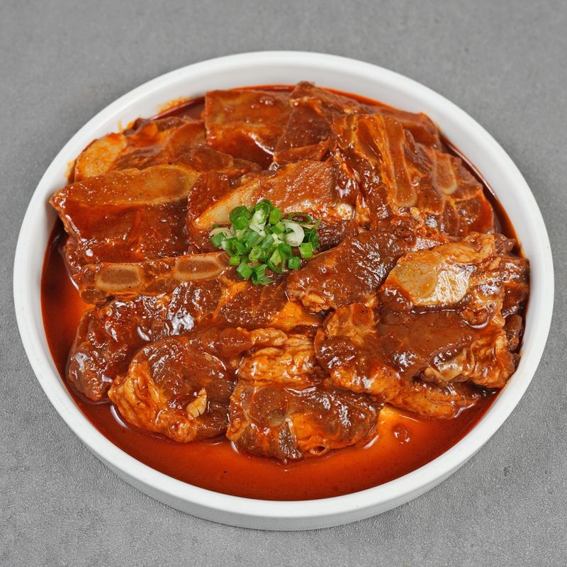 장터 상품 [국내산 매운 양념 돼지갈비찜 400g 3팩] 썸네일
