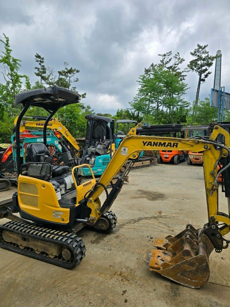 중고굴삭기 김동윤님의 장터 판매 상품 [중고미니굴삭기 얀마VIO172018년식] 첨부 사진