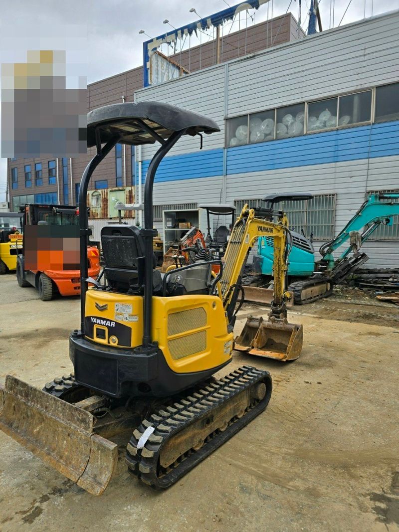 중고굴삭기 김동윤님의 장터 판매 상품 [중고미니굴삭기 얀마VIO172018년식] 첨부 사진