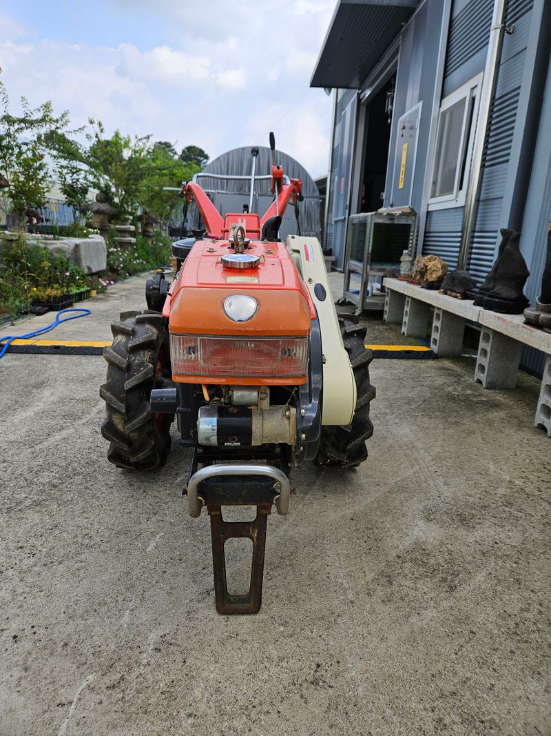 장터 상품 [대동경운기DT10마력] 썸네일