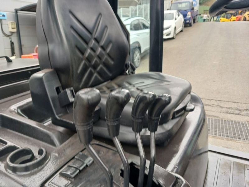 한효진님의 장터 판매 상품 [두산 4.5톤 자동발 디젤 중고지게차 ] 첨부 사진