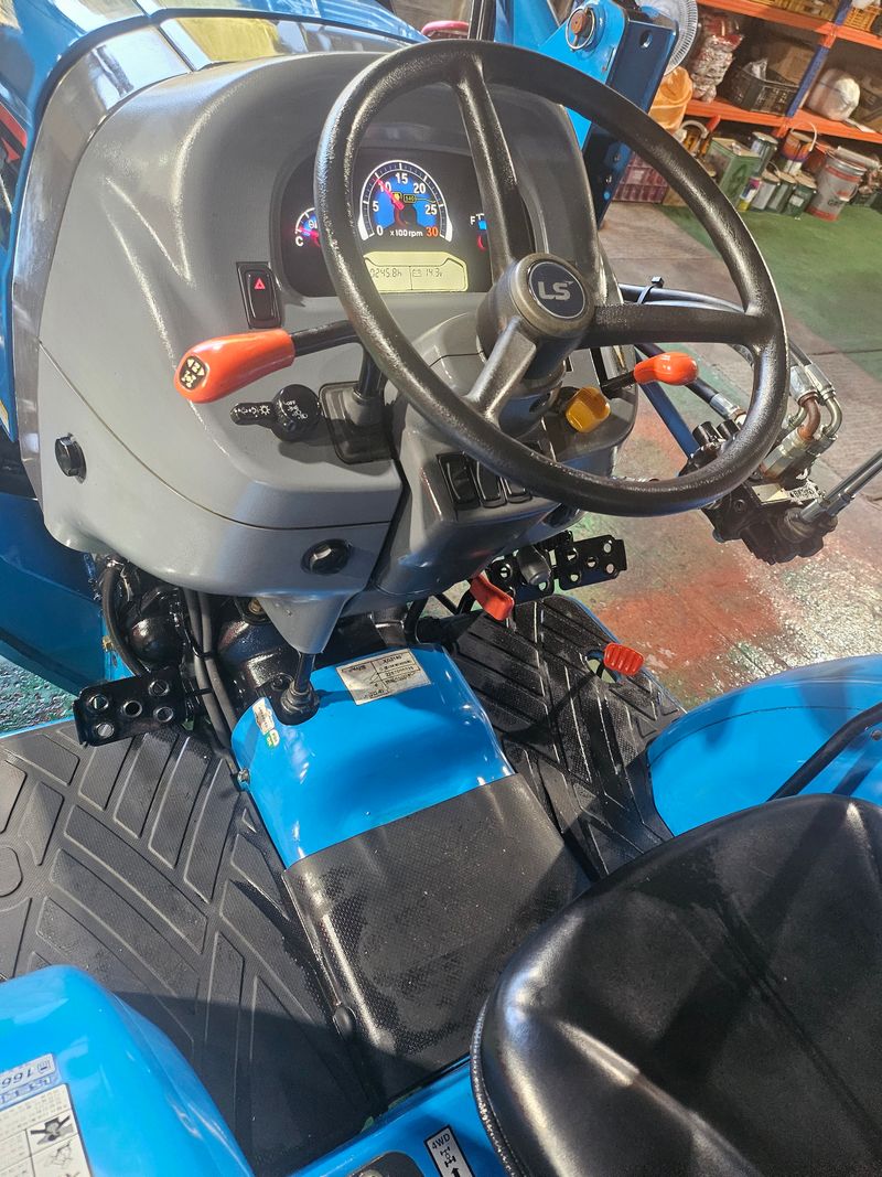 박현수님의 장터 판매 상품 [트렉터판매합니다 ] 첨부 사진