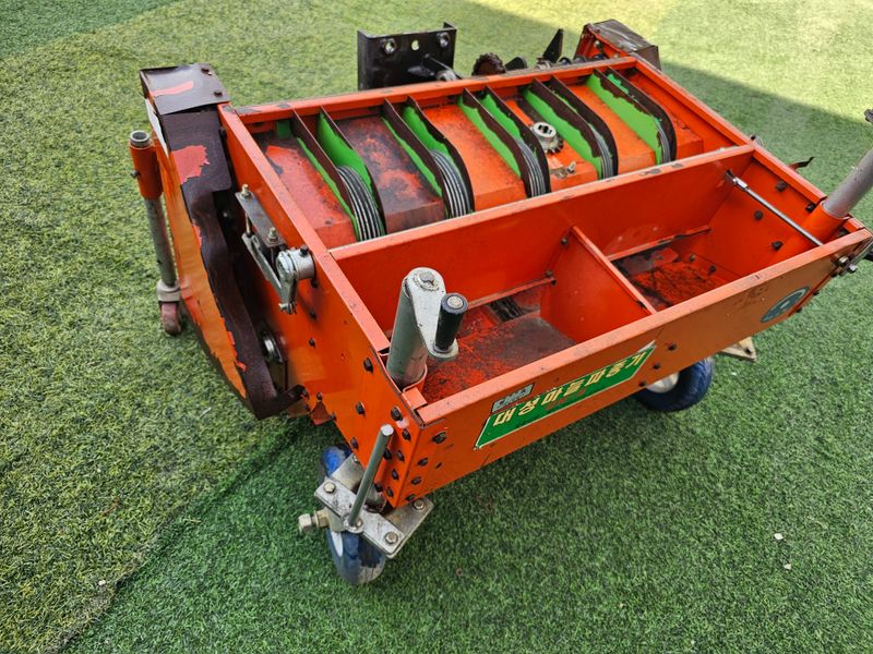 최도윤(중고농기계)님의 장터 판매 상품 [대성 경운기용 마늘파종기를 판매합니다 ] 첨부 사진