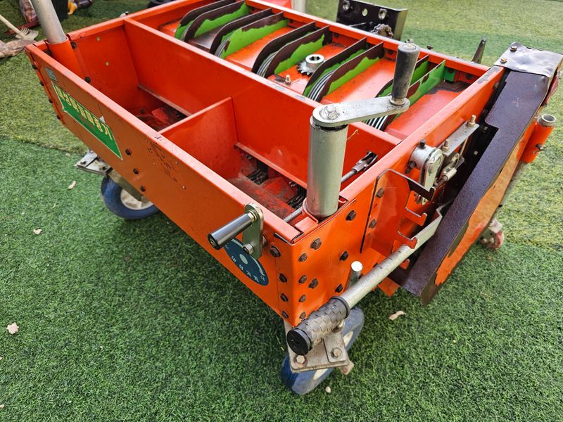 최도윤(중고농기계)님의 장터 판매 상품 [대성 경운기용 마늘파종기를 판매합니다 ] 첨부 사진