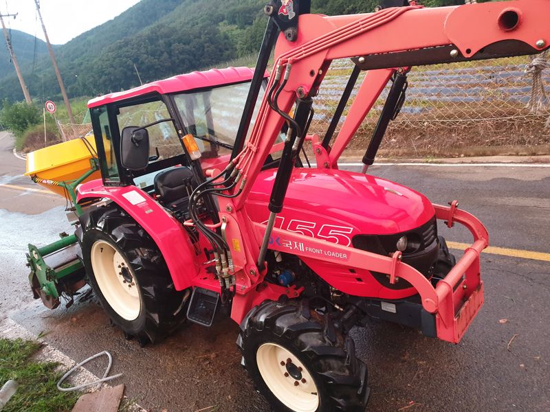 형제농원 (이상팔)님의 장터 판매 상품 [가격 내림니다. 2016년식 본기,로터리,로우더,비료살] 첨부 사진