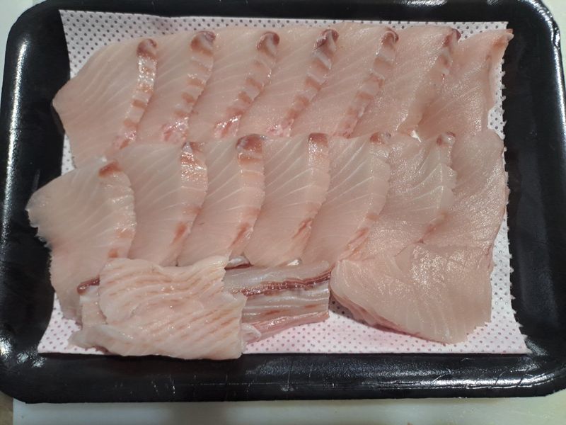 김진국님의 장터 판매 상품 [삼치회 대삼치회 양념장,조미김 포함 삼치회750g] 첨부 사진