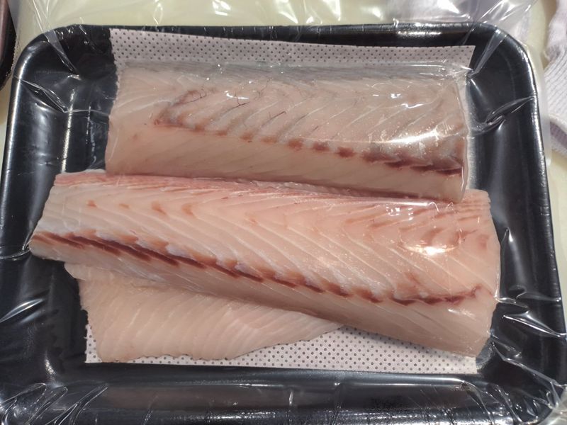 김진국님의 장터 판매 상품 [삼치회 대삼치회 양념장,조미김 포함 삼치회750g] 첨부 사진