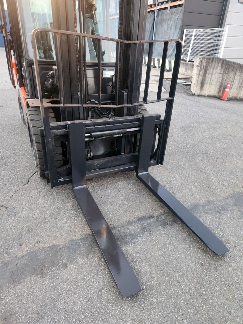 한효진님의 장터 판매 상품 [두산 3.3톤 디젤 중고지게차 (싸이드쉬프트)] 첨부 사진