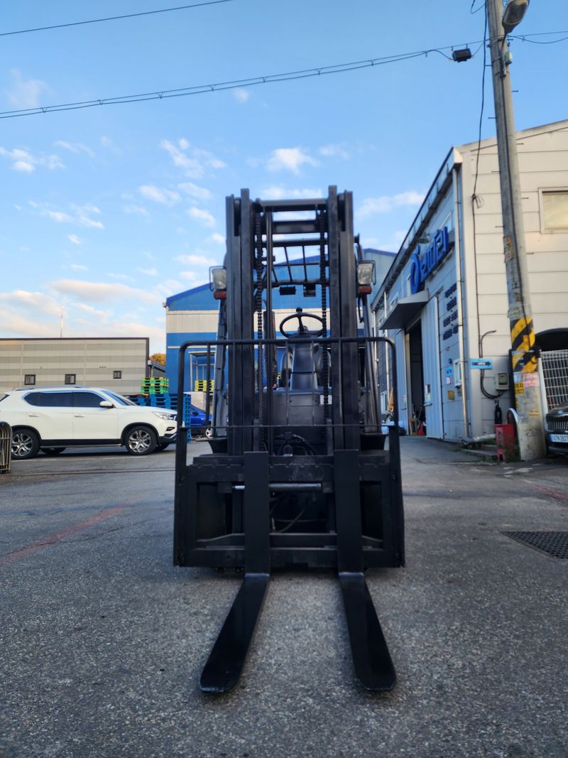 한효진님의 장터 판매 상품 [두산 3톤 디젤 중고지게차 (싸이드쉬프트)] 첨부 사진