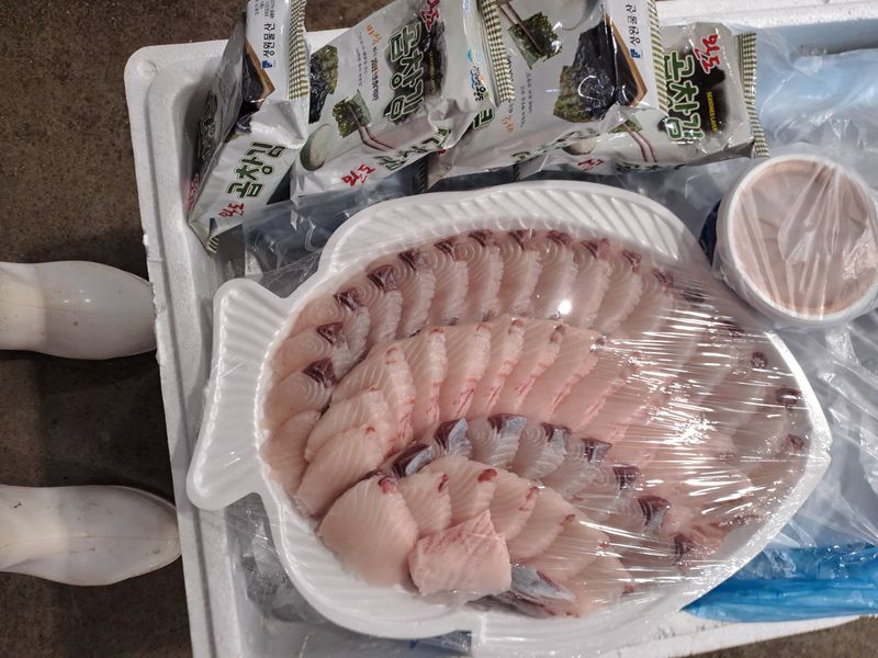 장터 상품 [겨울철 필수 생선 삼치회750g 회떠서 보내드려요] 썸네일