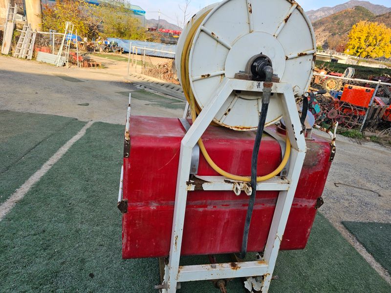 최도윤(중고농기계)님의 장터 판매 상품 [트렉터용 분무기판매합니다.] 첨부 사진