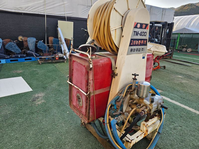 최도윤(중고농기계)님의 장터 판매 상품 [트렉터용 분무기판매합니다.] 첨부 사진