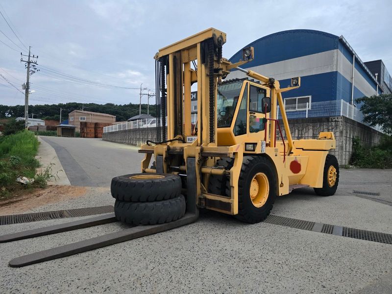 한효진님의 장터 판매 상품 [CVS페라리 25톤 디젤 중고지게차 ] 첨부 사진