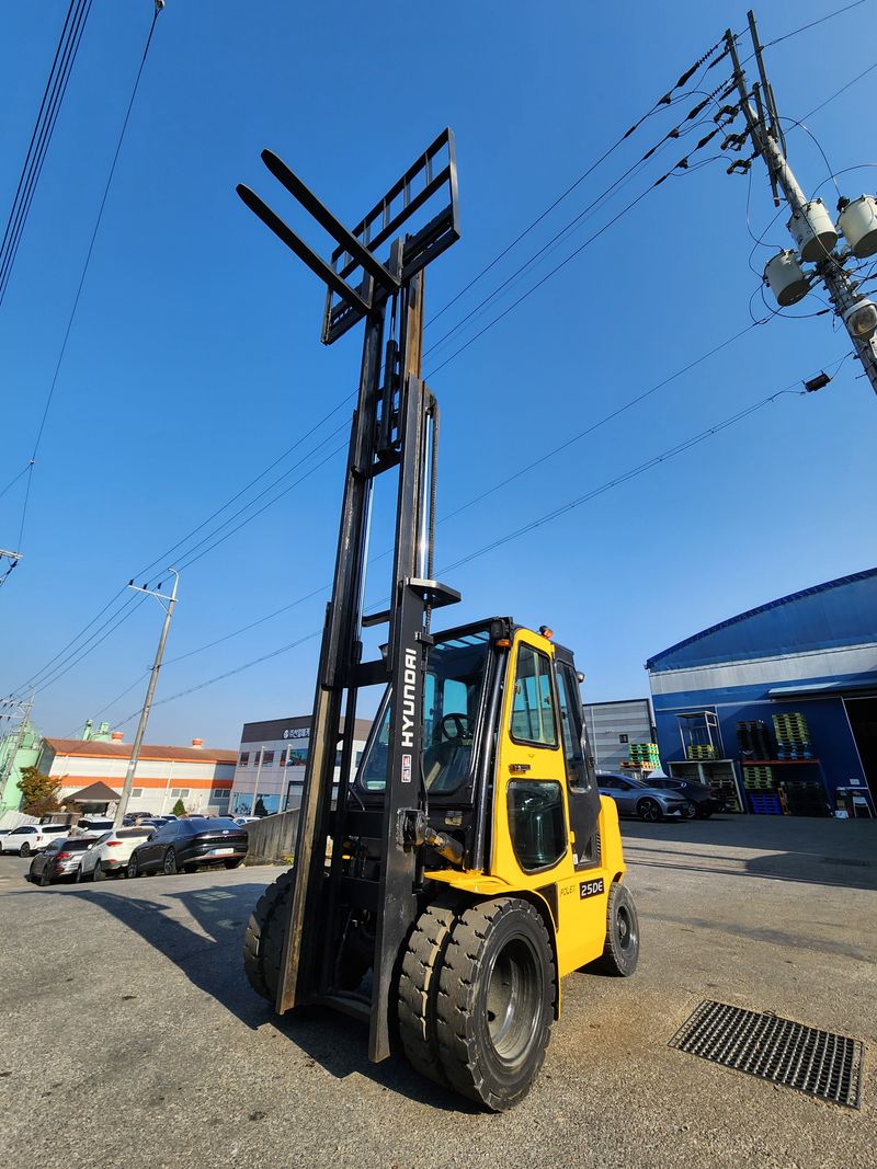 한효진님의 장터 판매 상품 [2.5톤 3단 자동발 더블 디젤 중고지게차 ] 첨부 사진