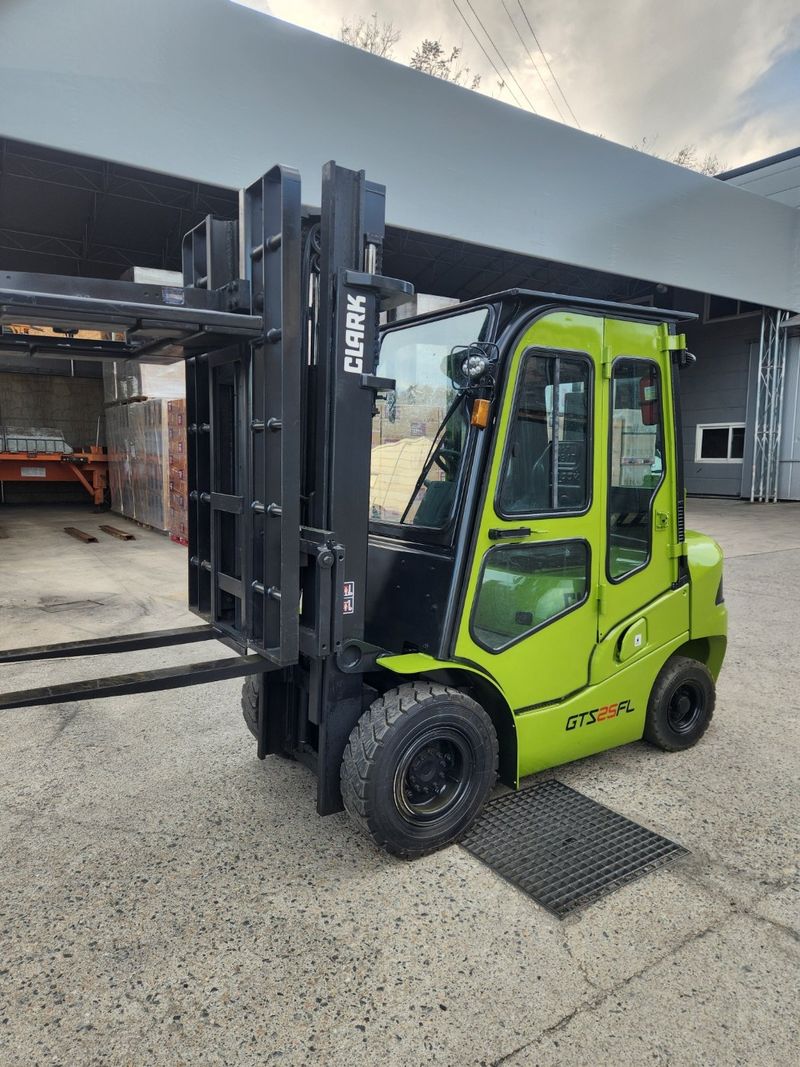 한효진님의 장터 판매 상품 [2.5톤 로드스테빌 디젤 중고지게차 ] 첨부 사진