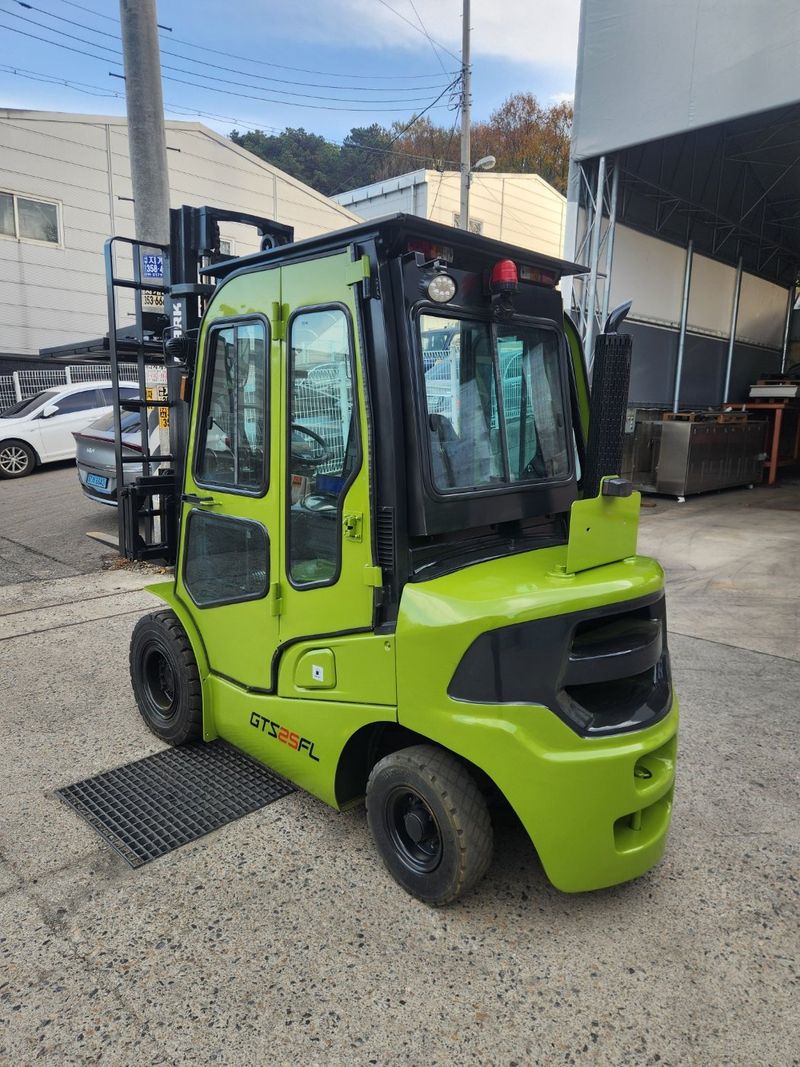 한효진님의 장터 판매 상품 [2.5톤 로드스테빌 디젤 중고지게차 ] 첨부 사진