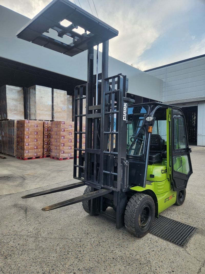 한효진님의 장터 판매 상품 [2.5톤 로드스테빌 디젤 중고지게차 ] 첨부 사진